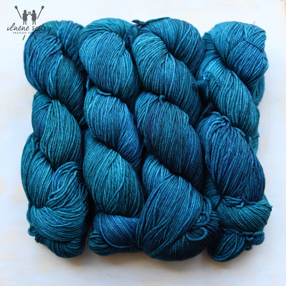 Malabrigo Arroyo 685 Greenish Blue