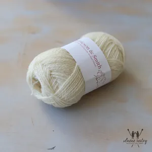 2 Ply Jumper Weight 01A Ecru Natural White